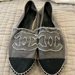 CHANEL Canvas Espadrilles – Gray/Black with CC Logo – Sz 41